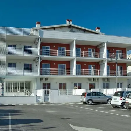 Locazione Turistica Rosburgo.7 Apartment *